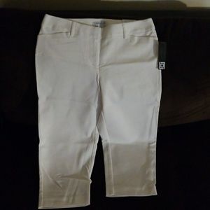 Liz Claiborne capris